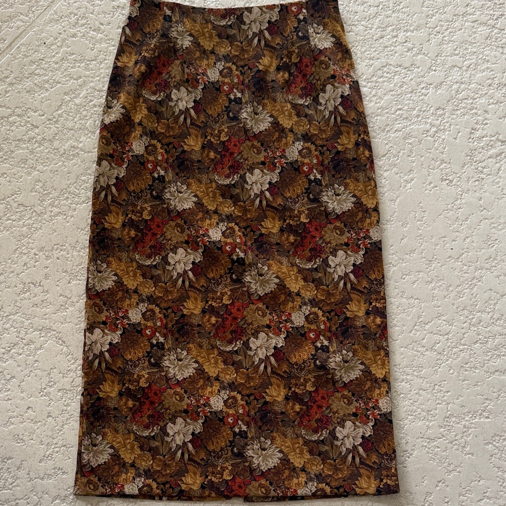 Briggs New York Autumn Floral Pencil Skirt